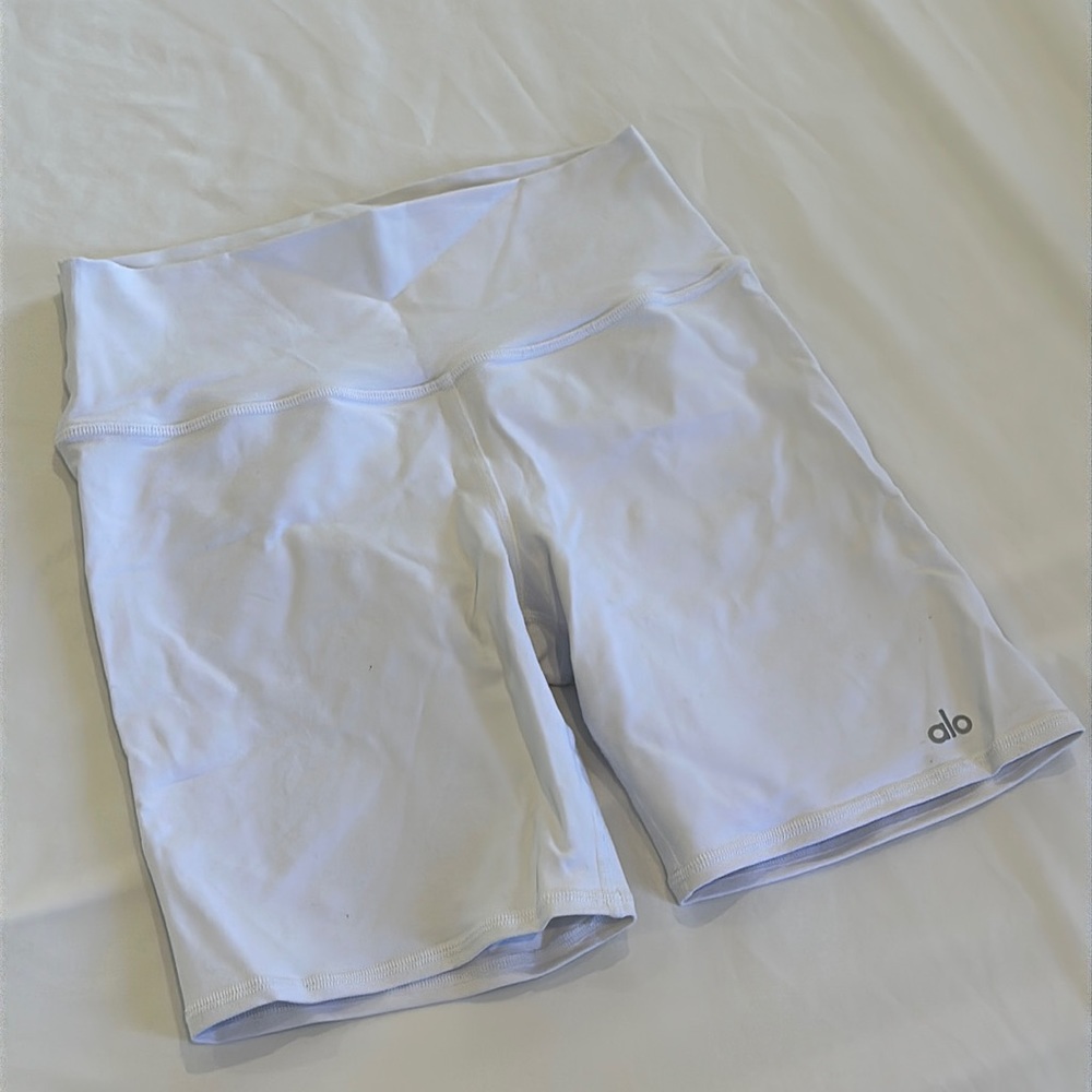 ALO biker shorts White